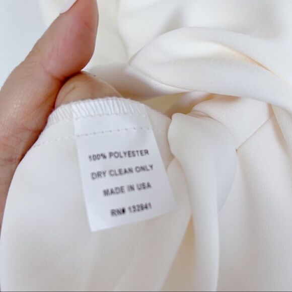 Amanda Uprichard Queen Gown in Ivory. Size small - Picture 5 of 10